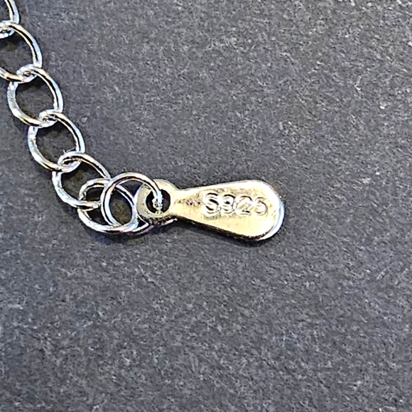 Elegant & Charming 925 Silver 0.5 Ct Moissanite Necklace. - Picture 6 of 7